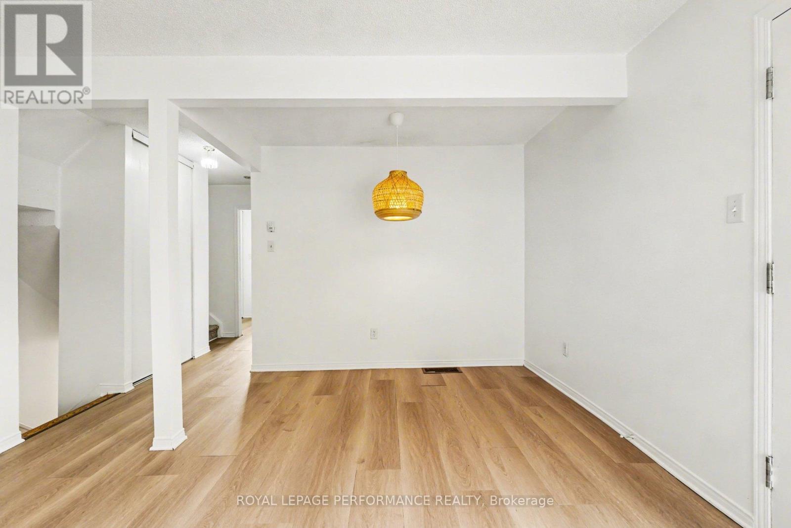 1641 Meadowbrook Road, Ottawa, Ontario  K1B 4W6 - Photo 4 - X13100180