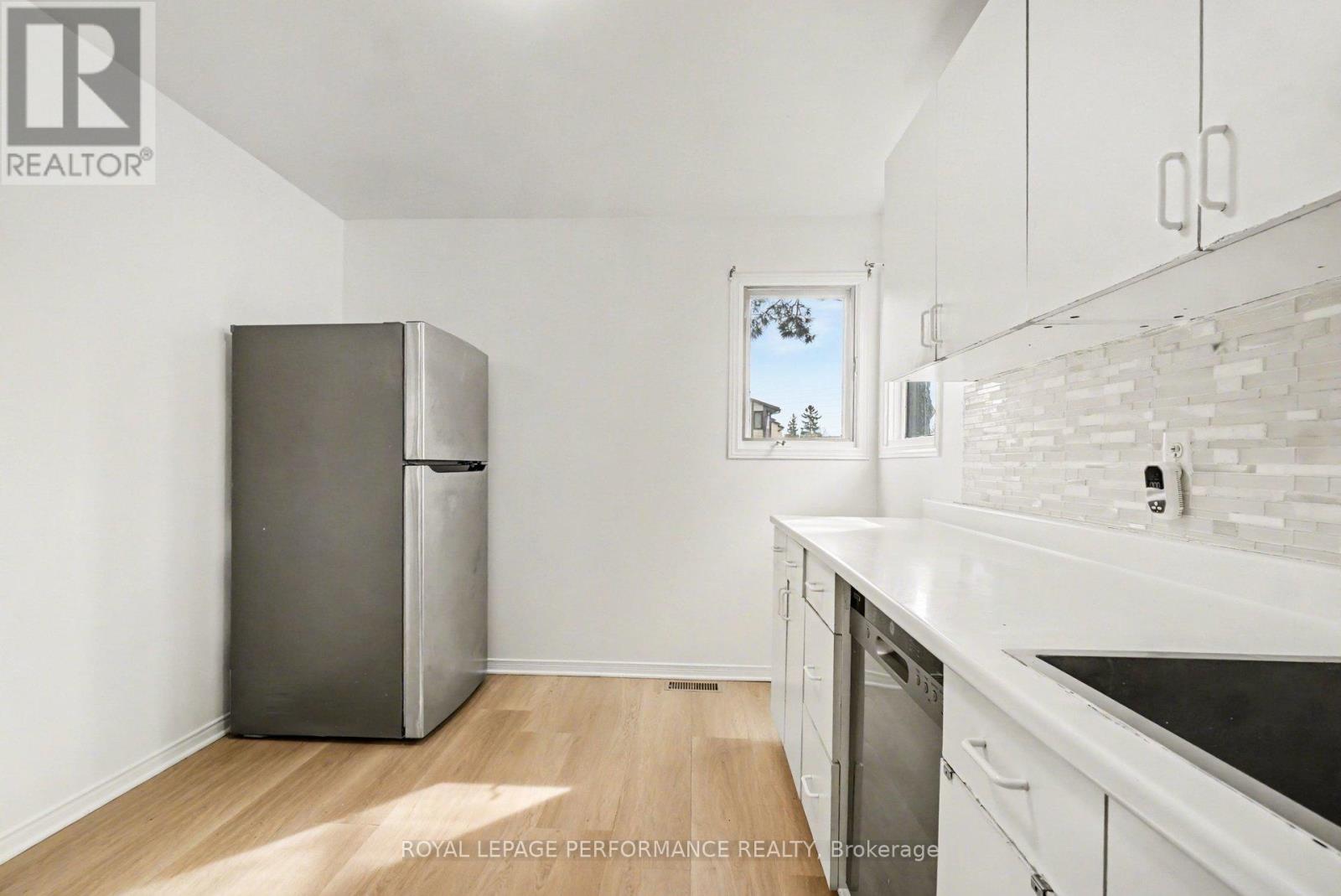 1641 Meadowbrook Road, Ottawa, Ontario  K1B 4W6 - Photo 8 - X13100180