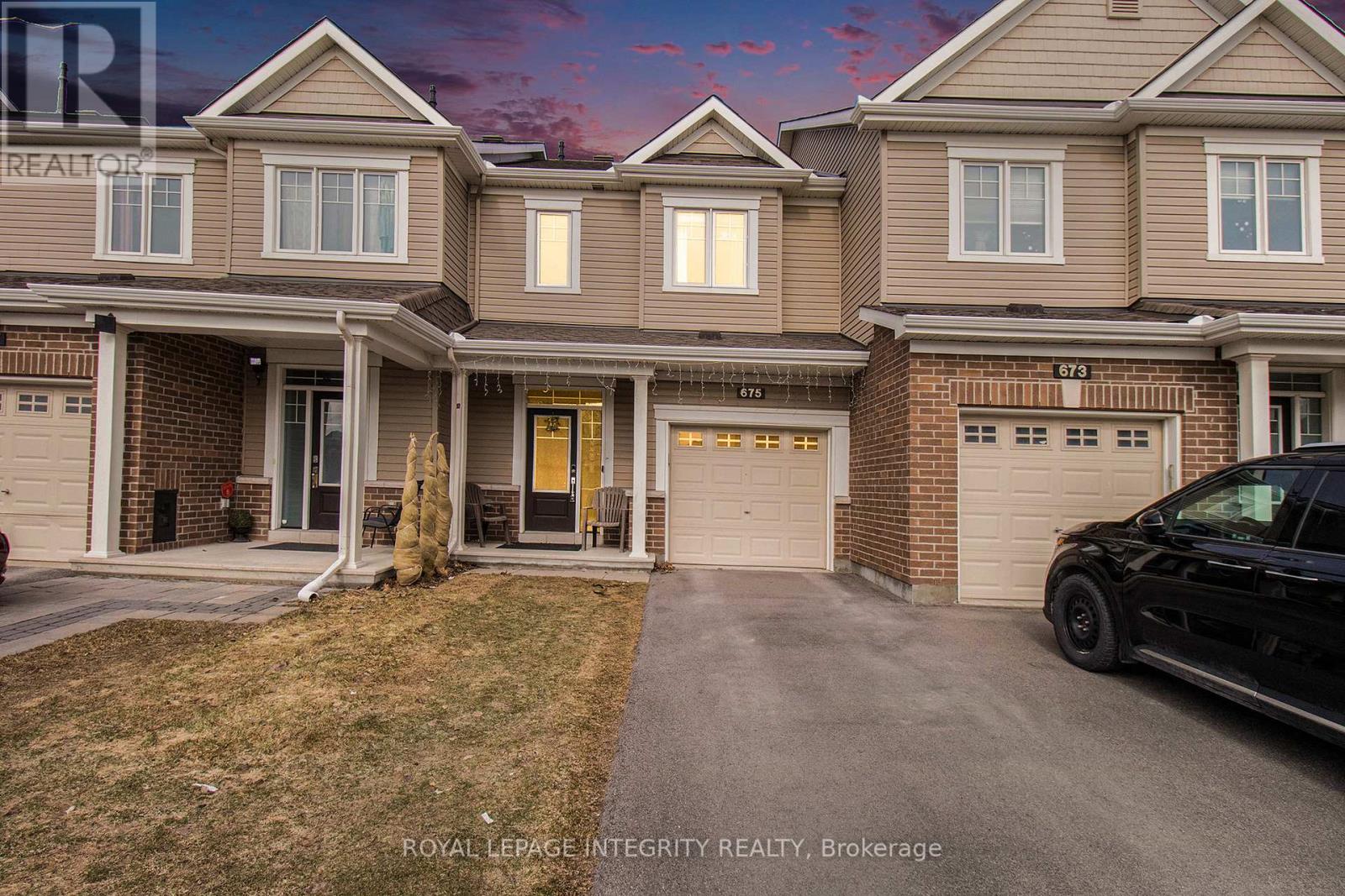 675 LAURALEAF CRESCENT, Ottawa, Ontario