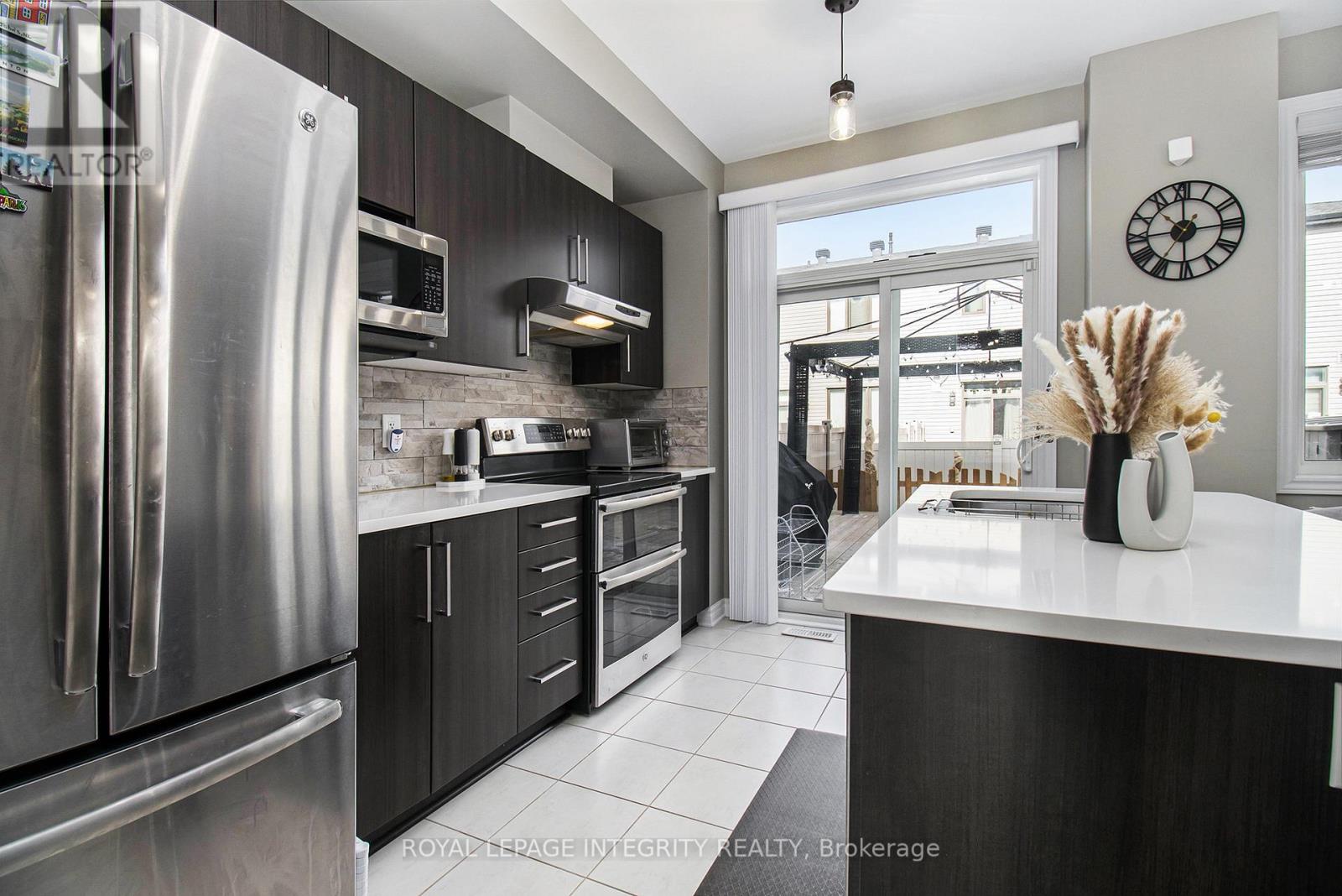 675 Lauraleaf Crescent, Ottawa, Ontario  K2J 6G7 - Photo 11 - X13100182