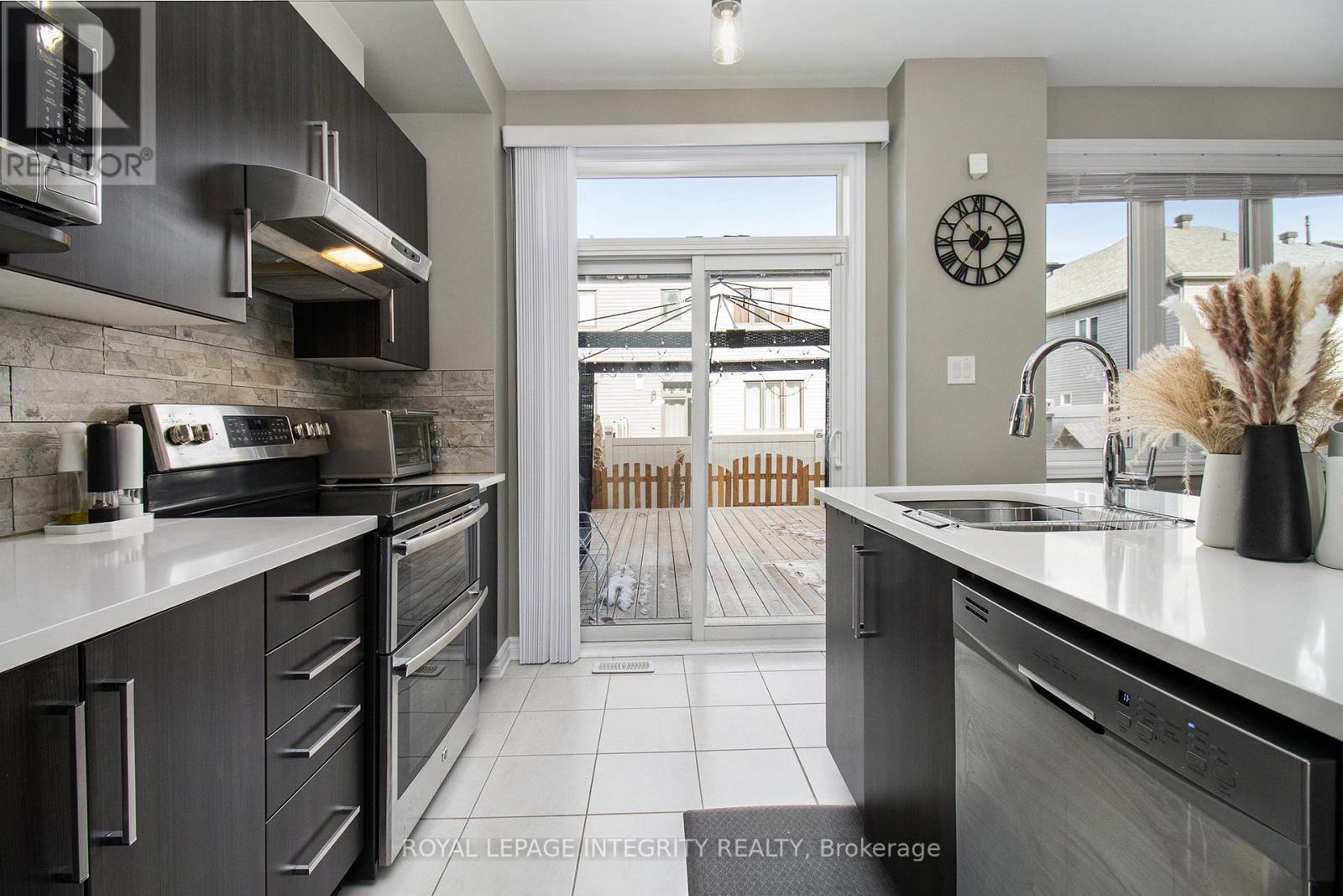 675 Lauraleaf Crescent, Ottawa, Ontario  K2J 6G7 - Photo 12 - X13100182