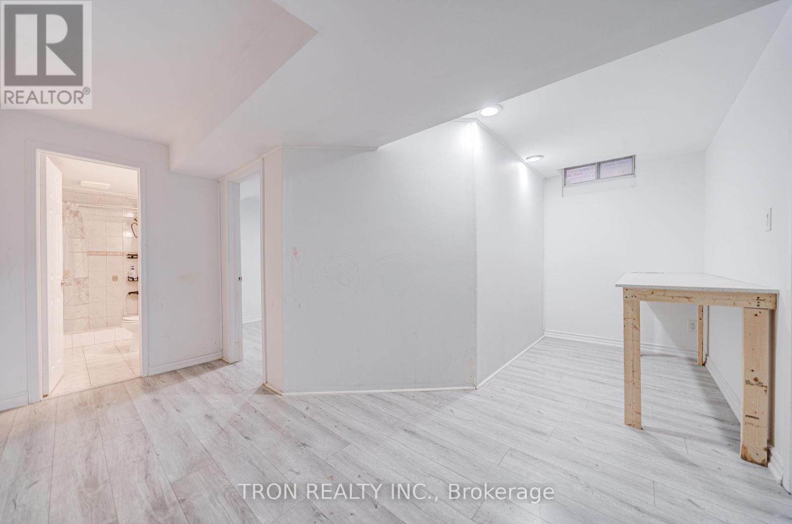 256 Alexmuir Boulevard, Toronto, Ontario  M1V 1T7 - Photo 33 - E13100220