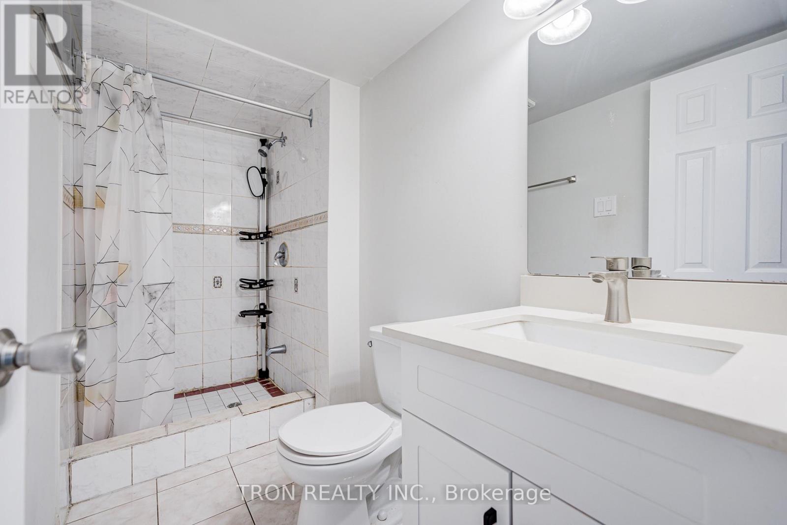 256 Alexmuir Boulevard, Toronto, Ontario  M1V 1T7 - Photo 34 - E13100220