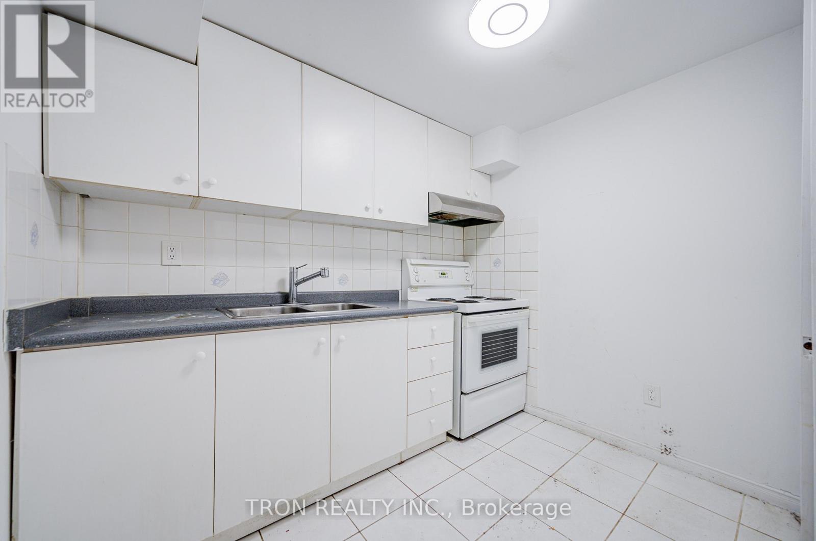 256 Alexmuir Boulevard, Toronto, Ontario  M1V 1T7 - Photo 36 - E13100220