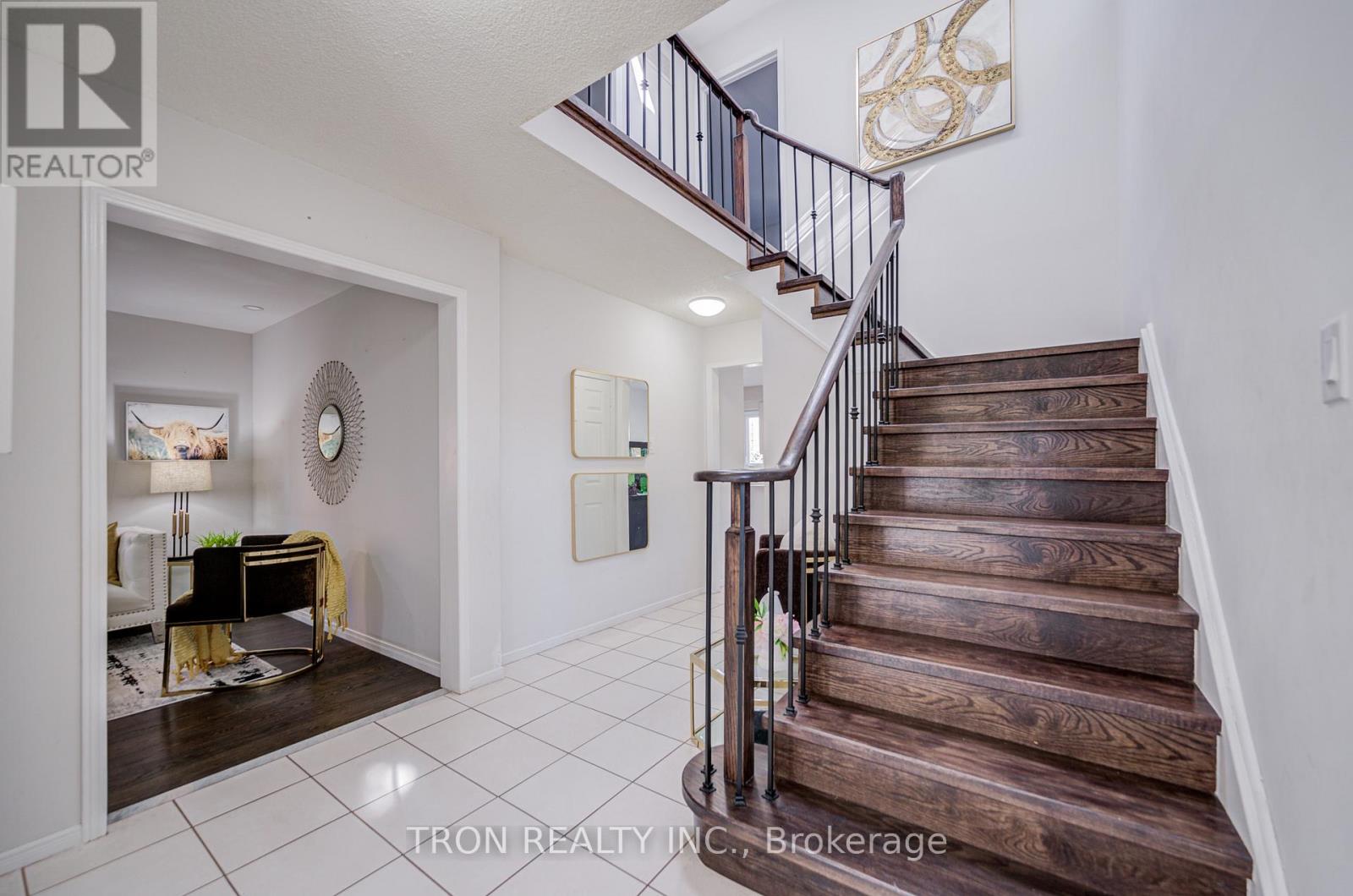 256 Alexmuir Boulevard, Toronto, Ontario  M1V 1T7 - Photo 6 - E13100220
