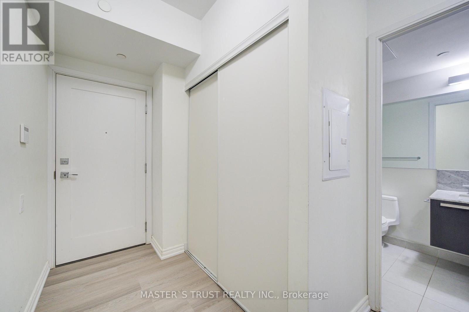 310 - 57 St Joseph Street, Toronto, Ontario  M5S 0C5 - Photo 6 - C12988830