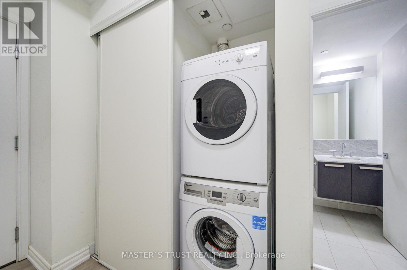 310 - 57 St Joseph Street, Toronto, Ontario  M5S 0C5 - Photo 9 - C12988830