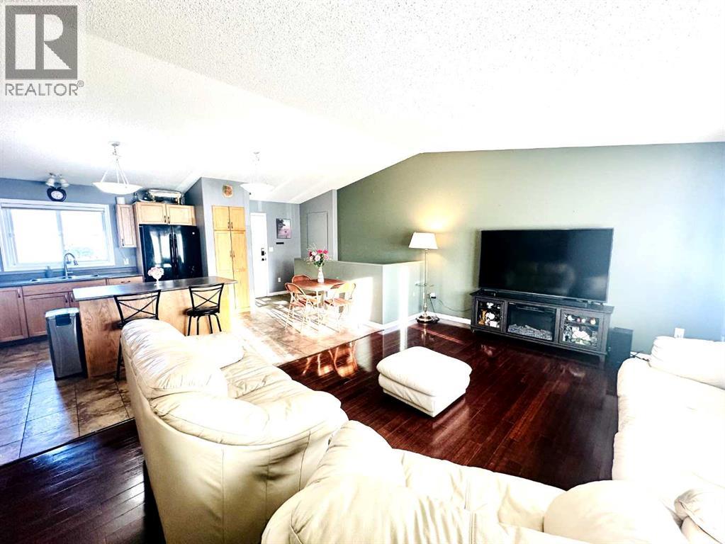 1105 19 Street, Wainwright, Alberta  T9W 1V1 - Photo 3 - A2308361