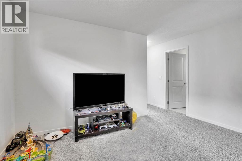 137 Seton Villas Se, Calgary, Alberta  T3M 3L8 - Photo 19 - A2295525