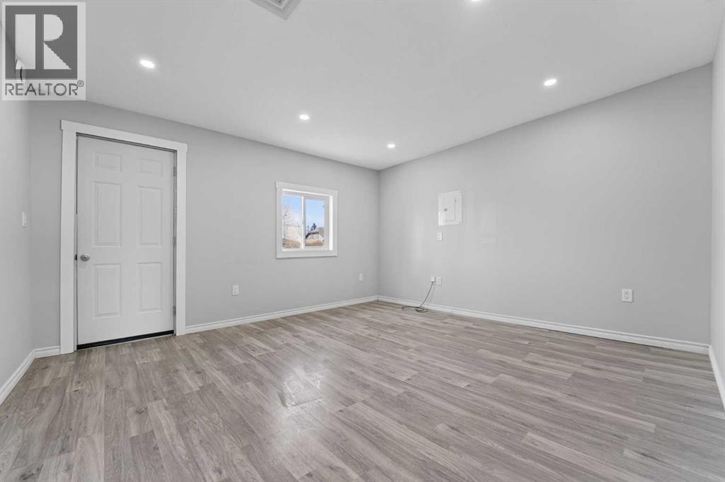 331 N 200 E, Raymond, Alberta  T0K 2S0 - Photo 4 - A2304419