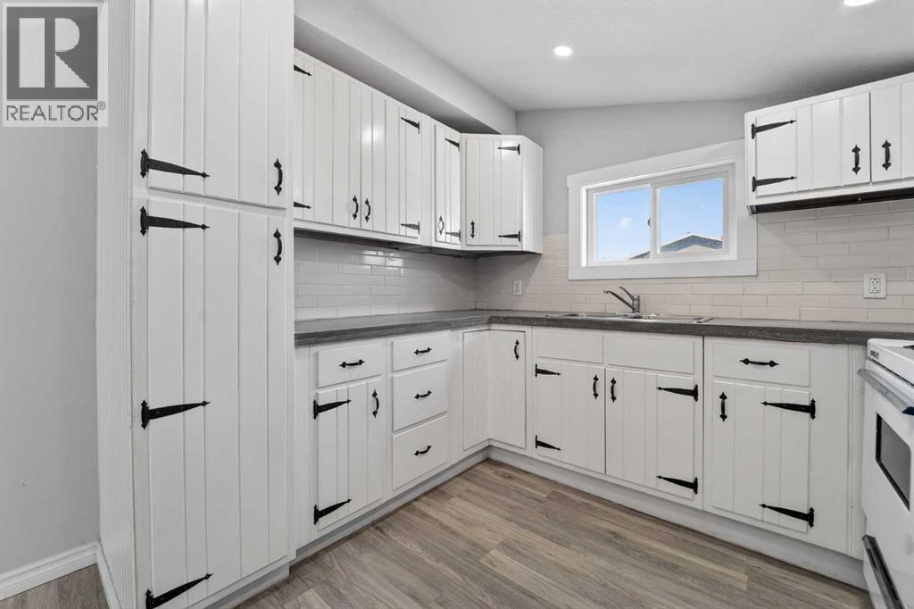 331 N 200 E, Raymond, Alberta  T0K 2S0 - Photo 11 - A2304419