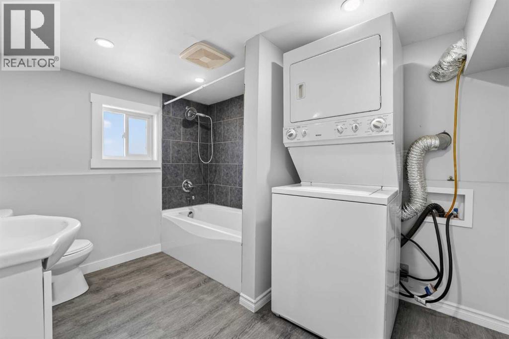 331 N 200 E, Raymond, Alberta  T0K 2S0 - Photo 13 - A2304419