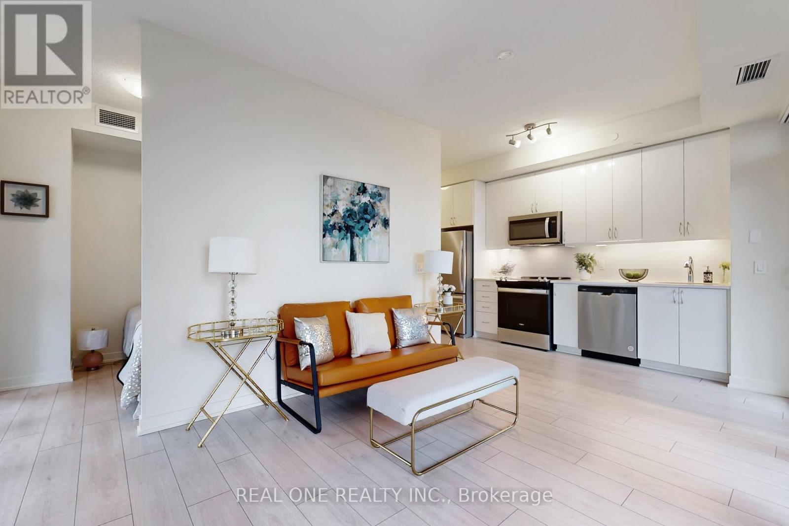 1005 - 38 Annie Craig Drive, Toronto (Mimico), Ontario  M8V 0G9 - Photo 6 - W13100186