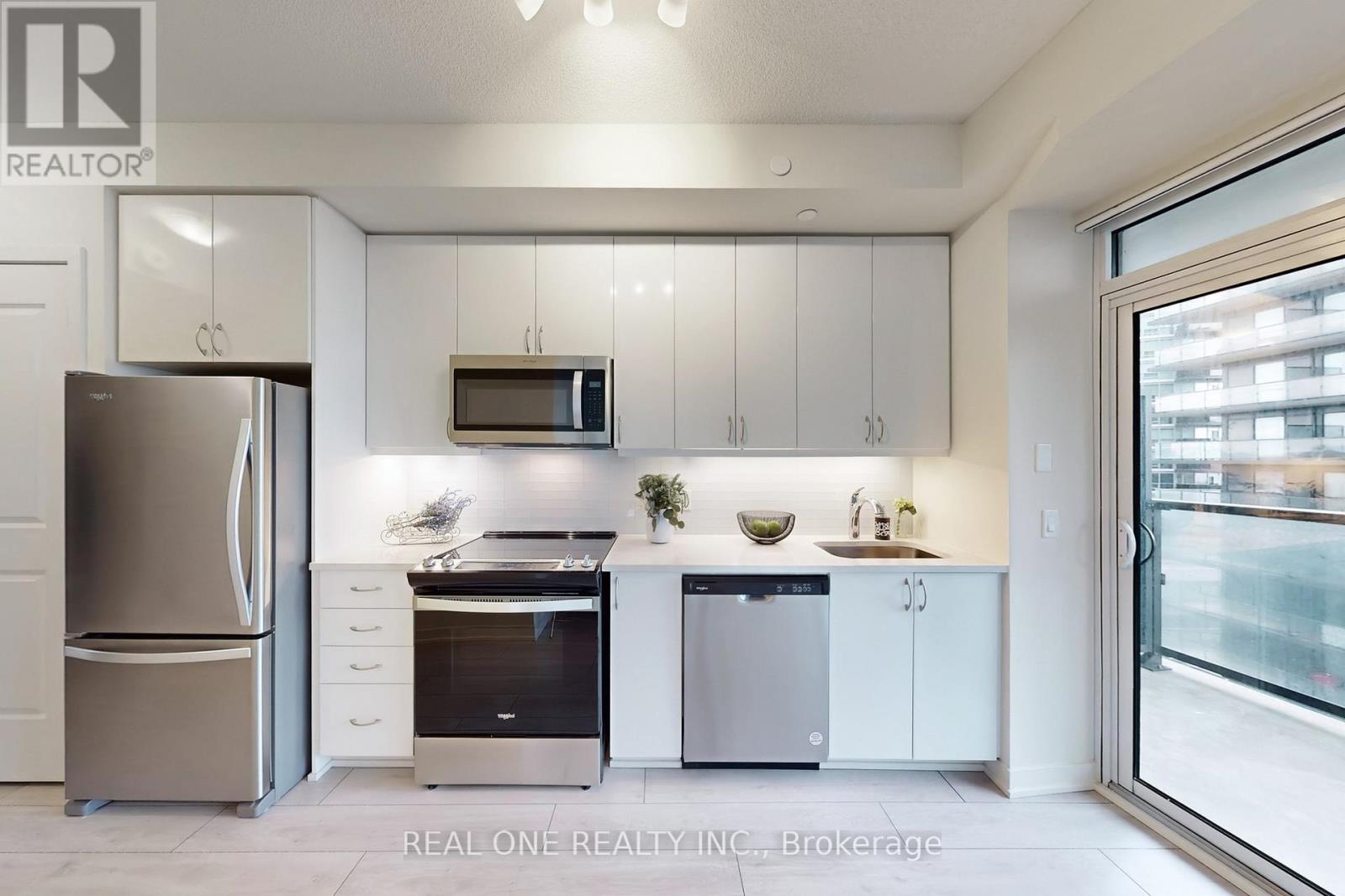 1005 - 38 Annie Craig Drive, Toronto (Mimico), Ontario  M8V 0G9 - Photo 8 - W13100186