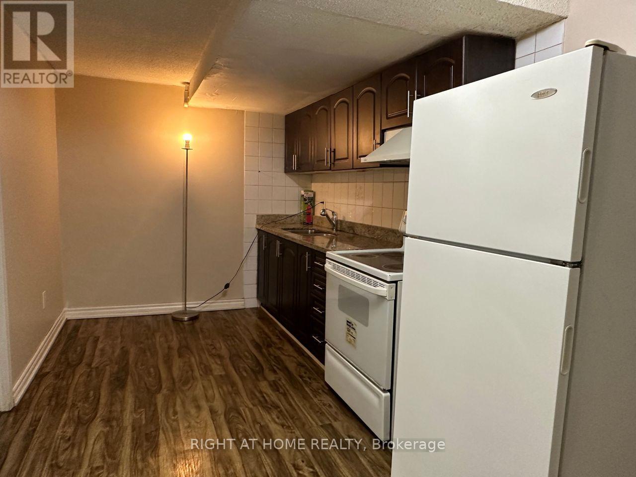 4092 Midhurst Lane, Mississauga (Rathwood), Ontario  L4Z 1C7 - Photo 5 - W13100192