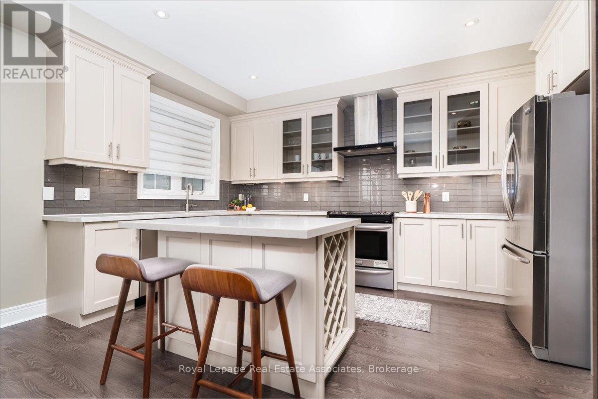 3040 Eberly Woods Drive, Oakville, Ontario  L6M 0T5 - Photo 16 - W13100200