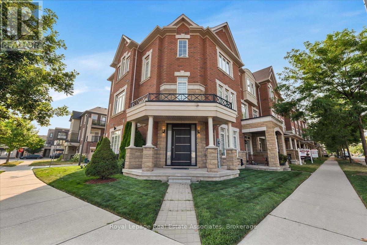 3040 Eberly Woods Drive, Oakville, Ontario  L6M 0T5 - Photo 2 - W13100200