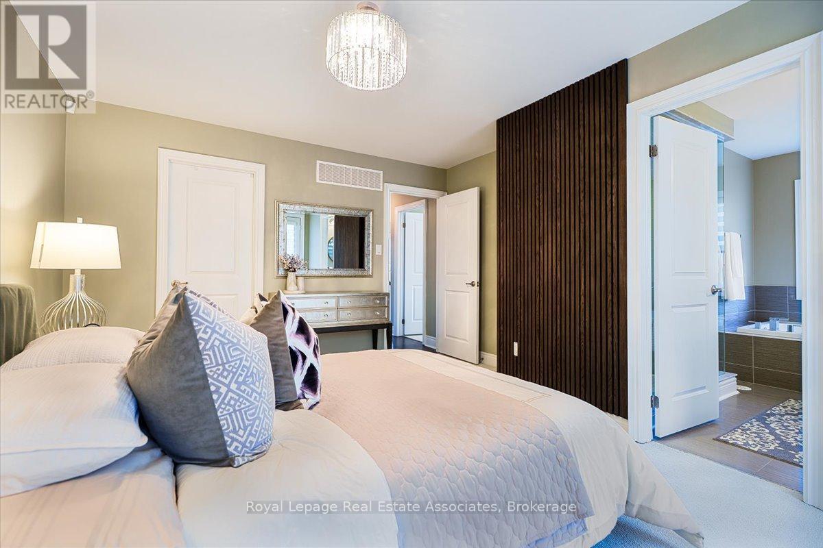 3040 Eberly Woods Drive, Oakville, Ontario  L6M 0T5 - Photo 33 - W13100200
