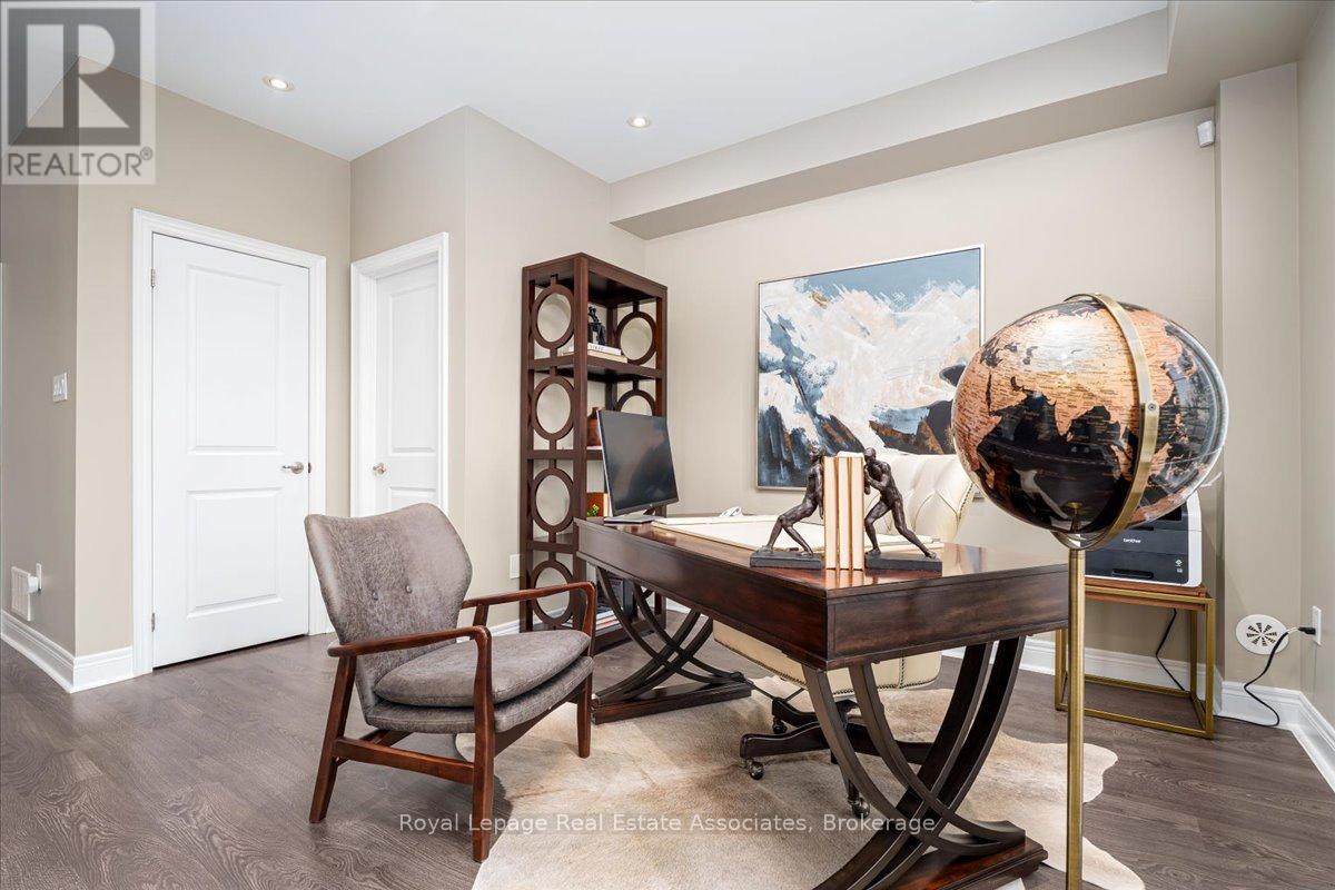 3040 Eberly Woods Drive, Oakville, Ontario  L6M 0T5 - Photo 5 - W13100200