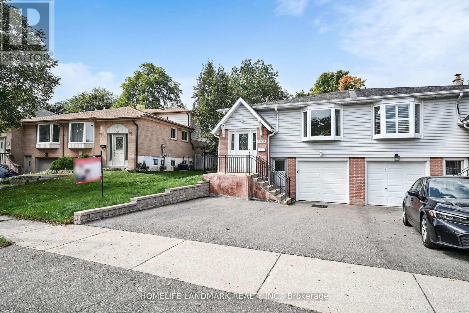 2203 COUNCIL RING ROAD, Mississauga, Ontario