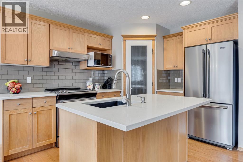 281 Bridlemeadows Common Sw, Calgary, Alberta  T2Y 4V4 - Photo 9 - A2308354
