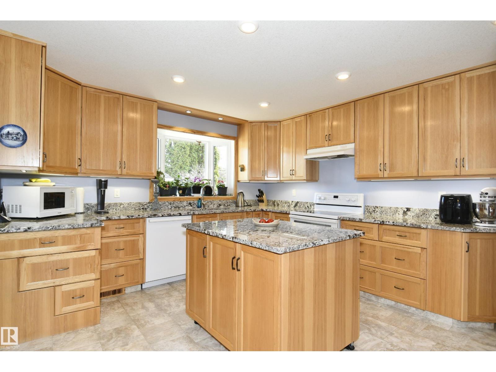 10 Athapaskan Dr, Leduc, Alberta  T9E 4N2 - Photo 10 - E4486446