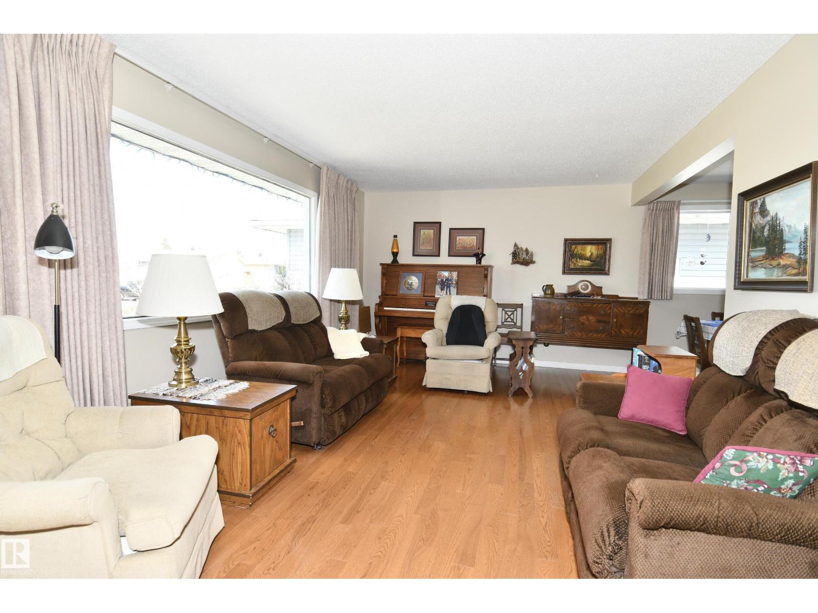 10 Athapaskan Dr, Leduc, Alberta  T9E 4N2 - Photo 4 - E4486446
