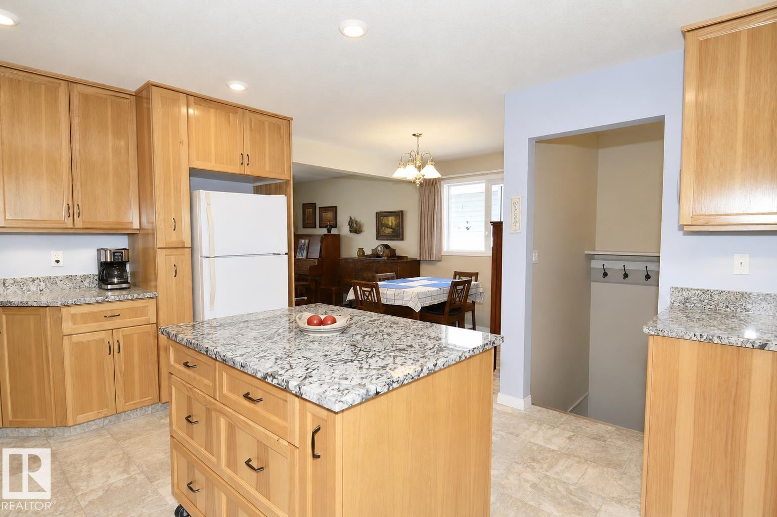 10 Athapaskan Dr, Leduc, Alberta  T9E 4N2 - Photo 9 - E4486446