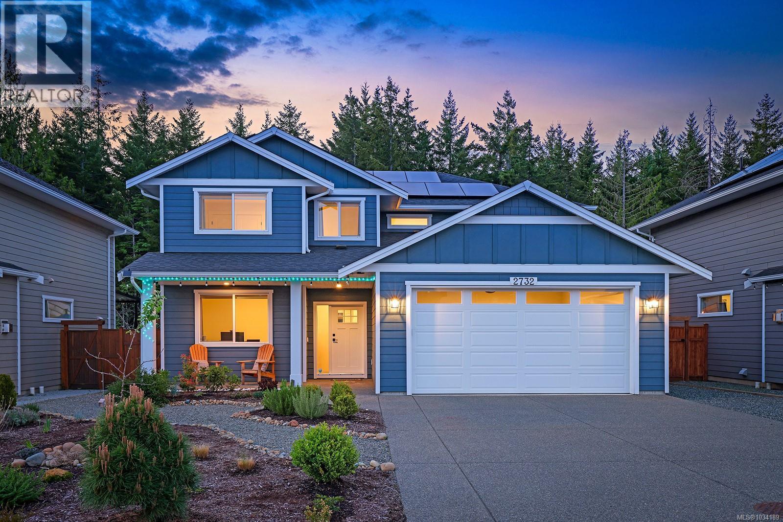 2732 Maple St, Cumberland, British Columbia