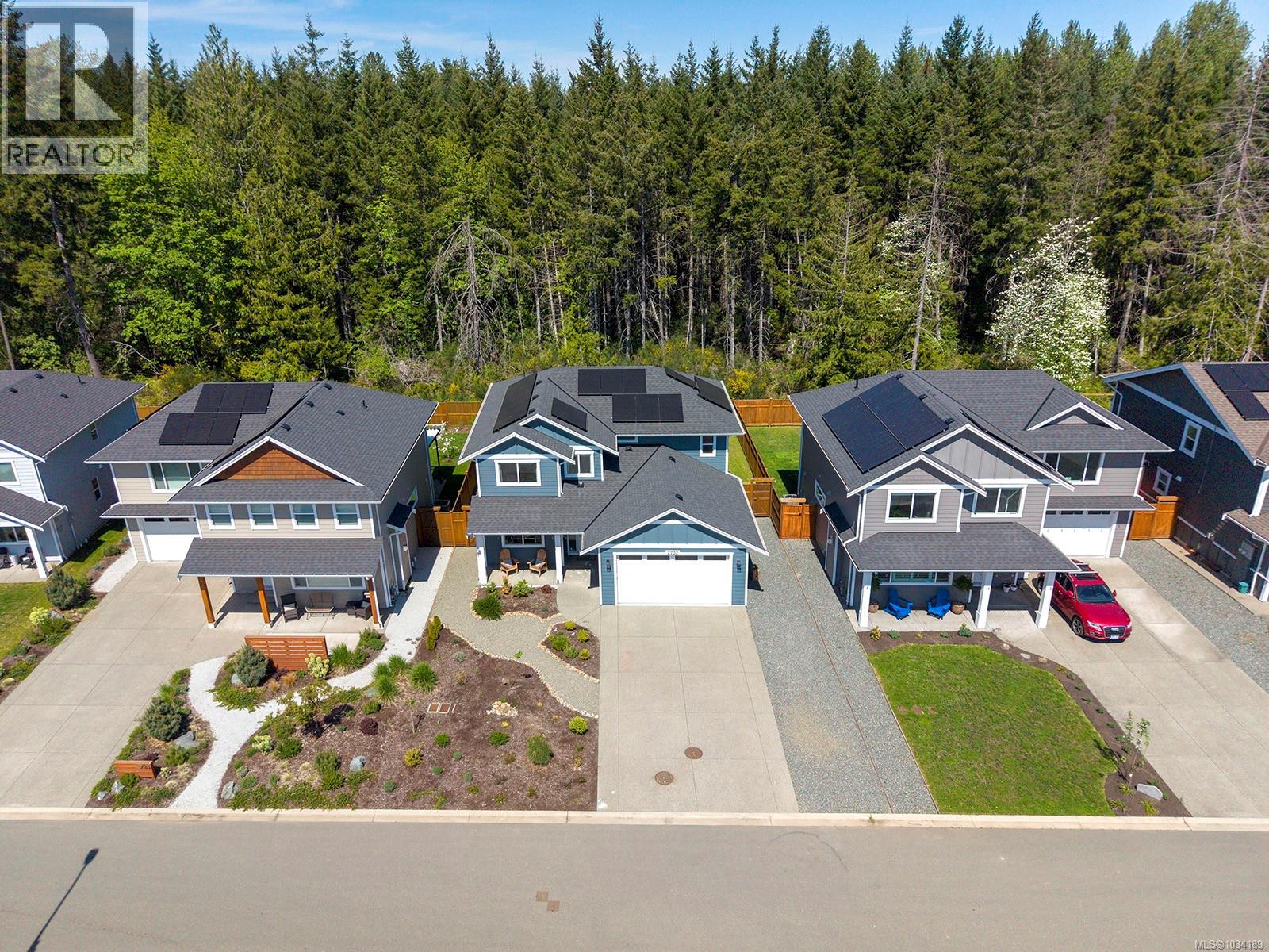 2732 Maple St, Cumberland, British Columbia  V0R 1S0 - Photo 4 - 1034189