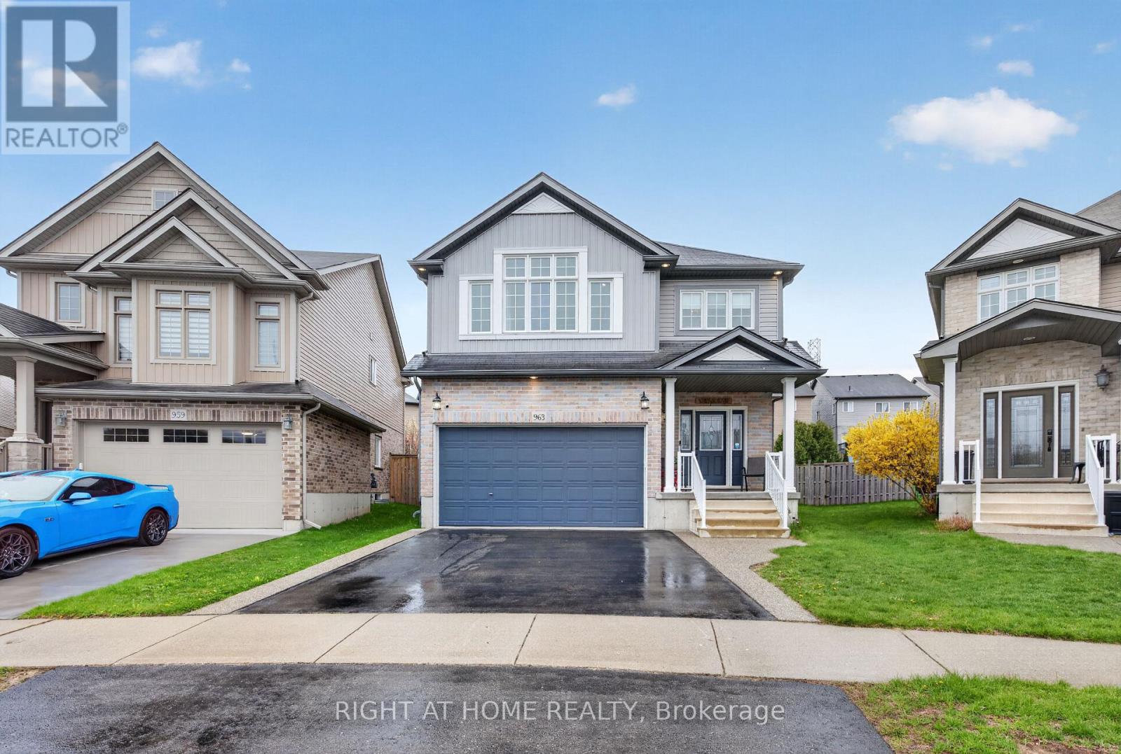 963 BIANCA COURT, Kitchener, Ontario