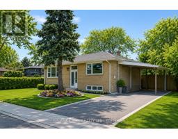 2 CHARLEMONT CRESCENT, Toronto, Ontario
