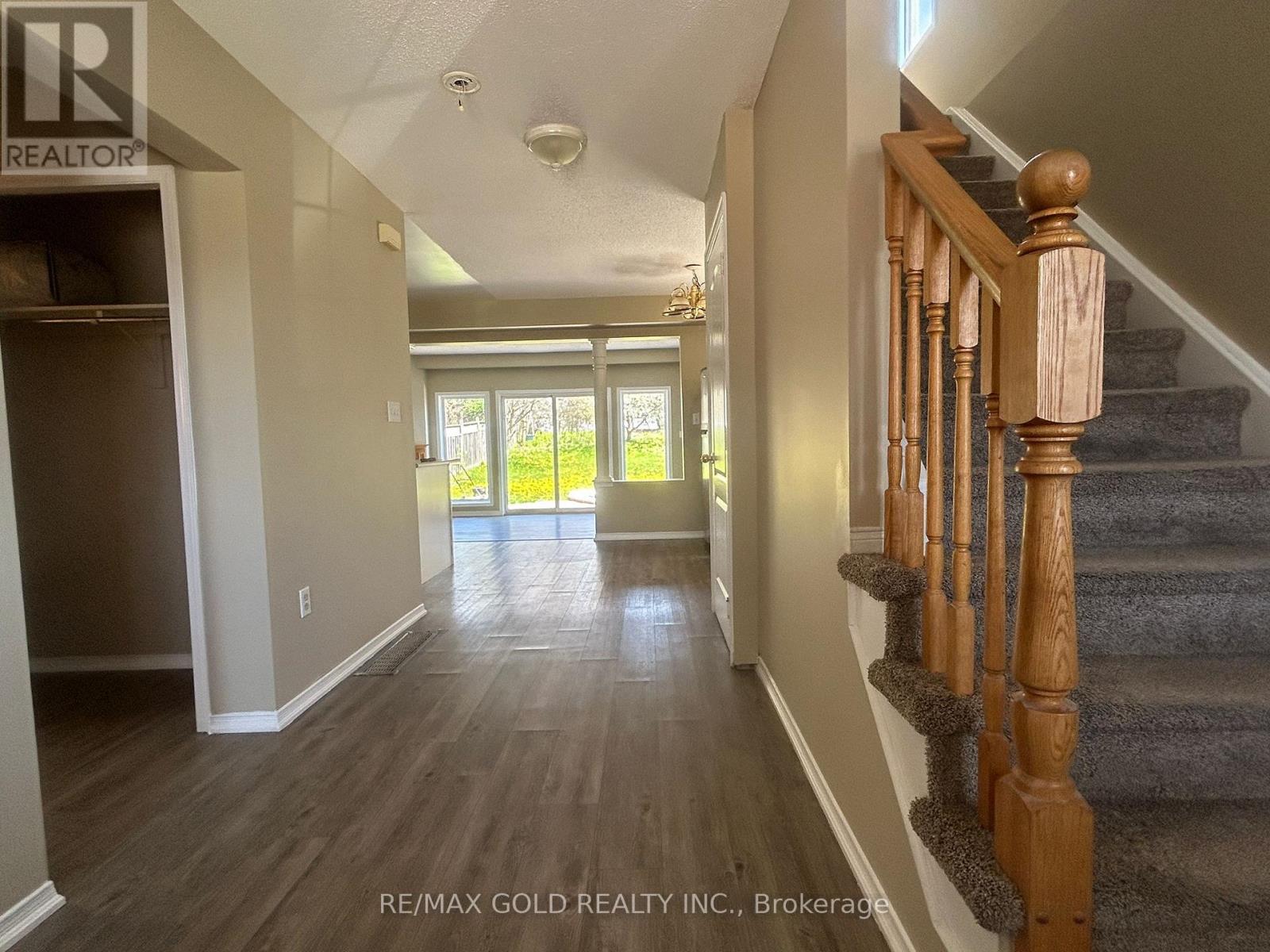 Upper Level - 283 Newport Drive, Cambridge, Ontario  N3H 5T2 - Photo 3 - X13078660