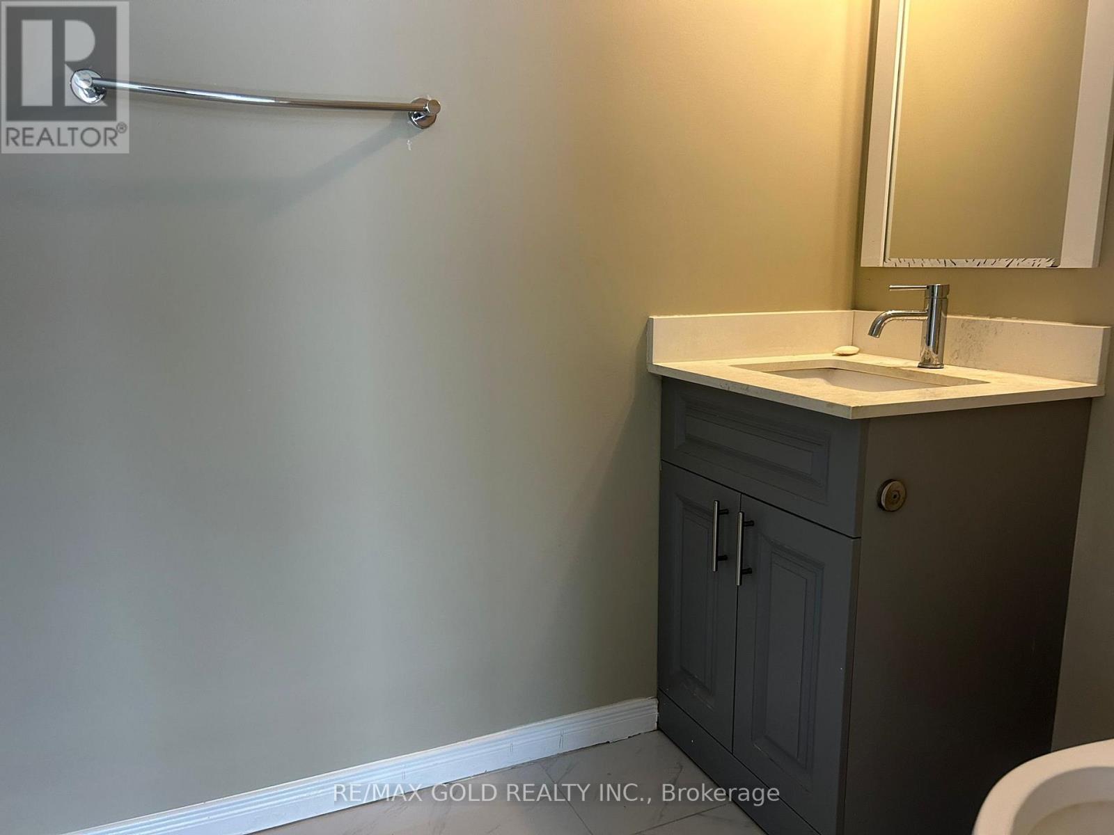 Upper Level - 283 Newport Drive, Cambridge, Ontario  N3H 5T2 - Photo 11 - X13078660