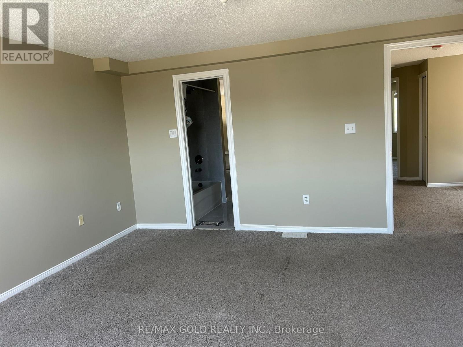 Upper Level - 283 Newport Drive, Cambridge, Ontario  N3H 5T2 - Photo 16 - X13078660
