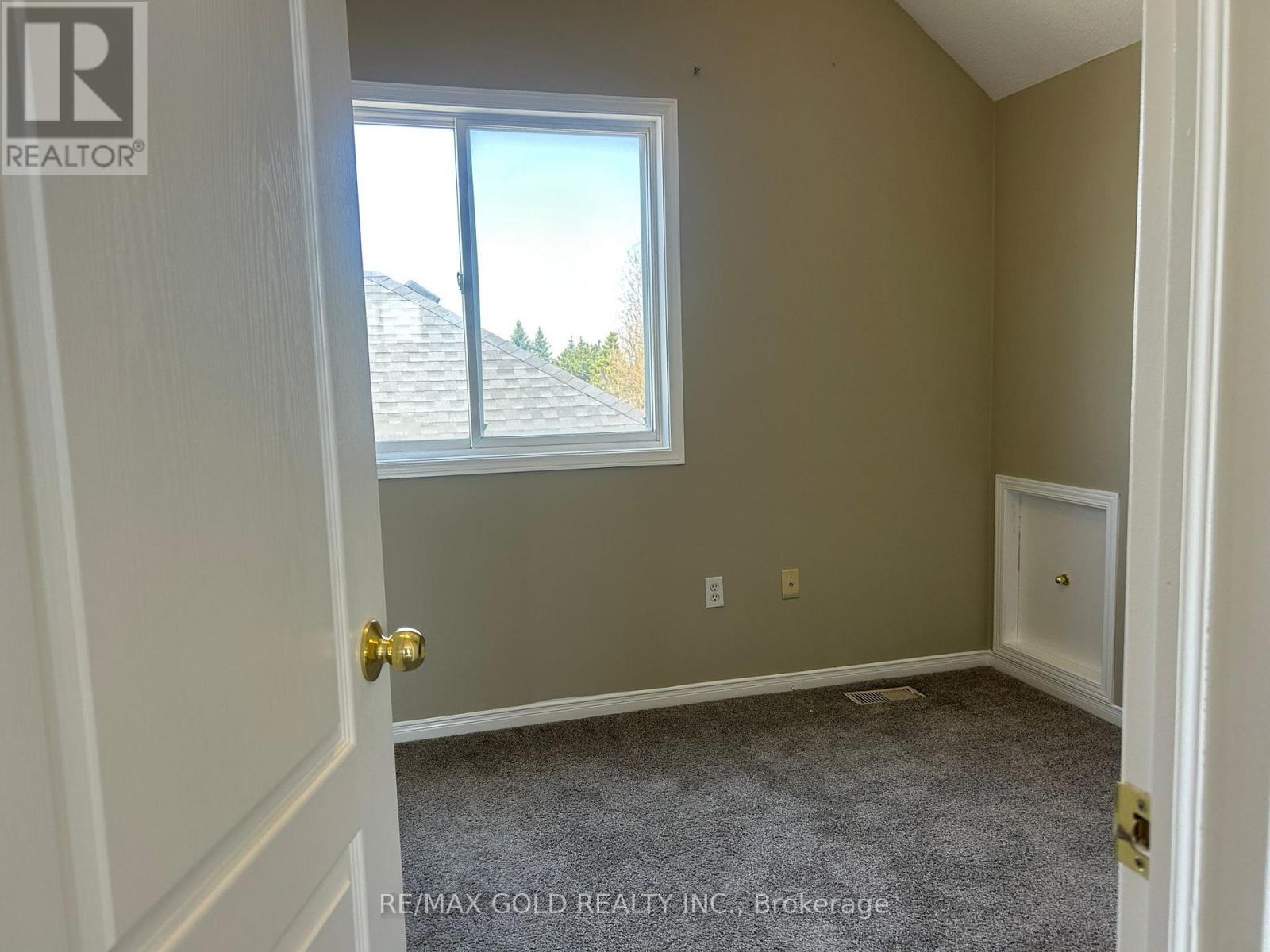Upper Level - 283 Newport Drive, Cambridge, Ontario  N3H 5T2 - Photo 23 - X13078660