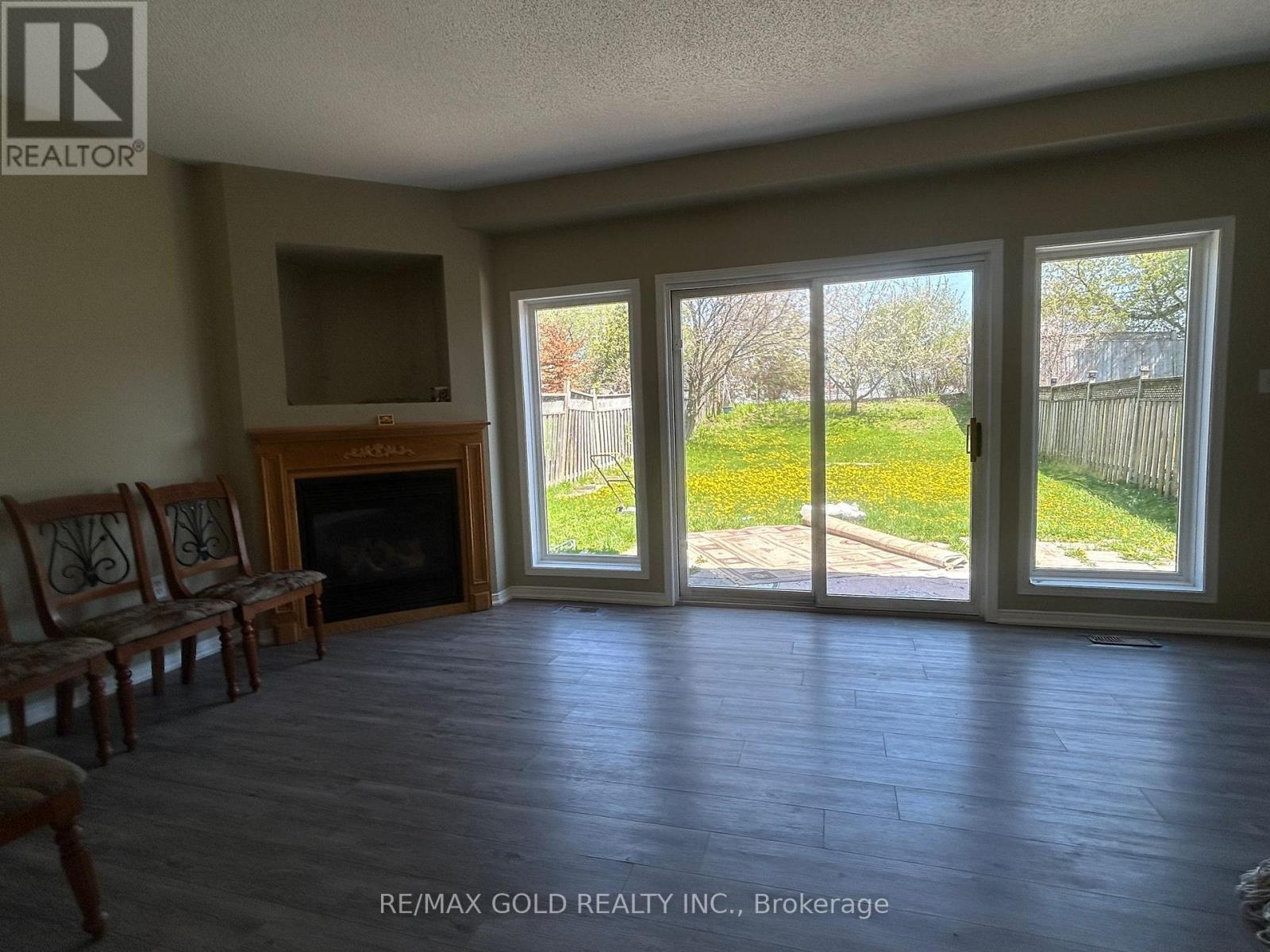 Upper Level - 283 Newport Drive, Cambridge, Ontario  N3H 5T2 - Photo 9 - X13078660