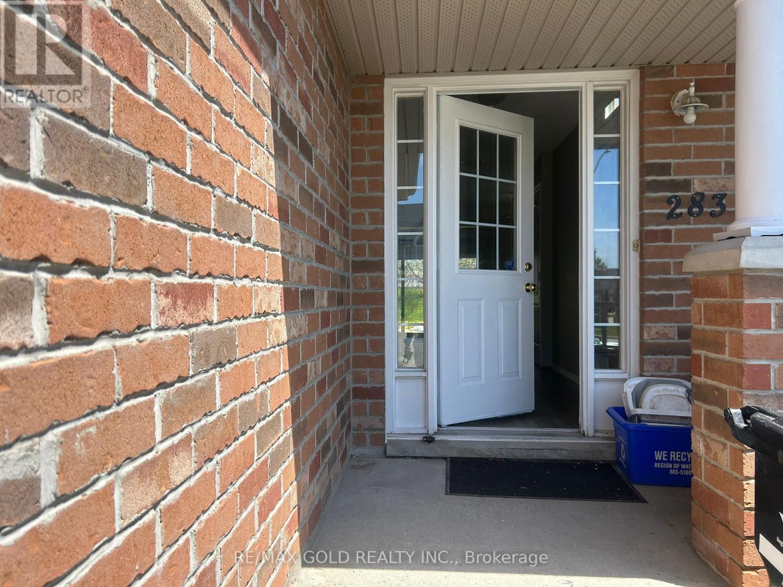 Upper Level - 283 Newport Drive, Cambridge, Ontario  N3H 5T2 - Photo 2 - X13078660