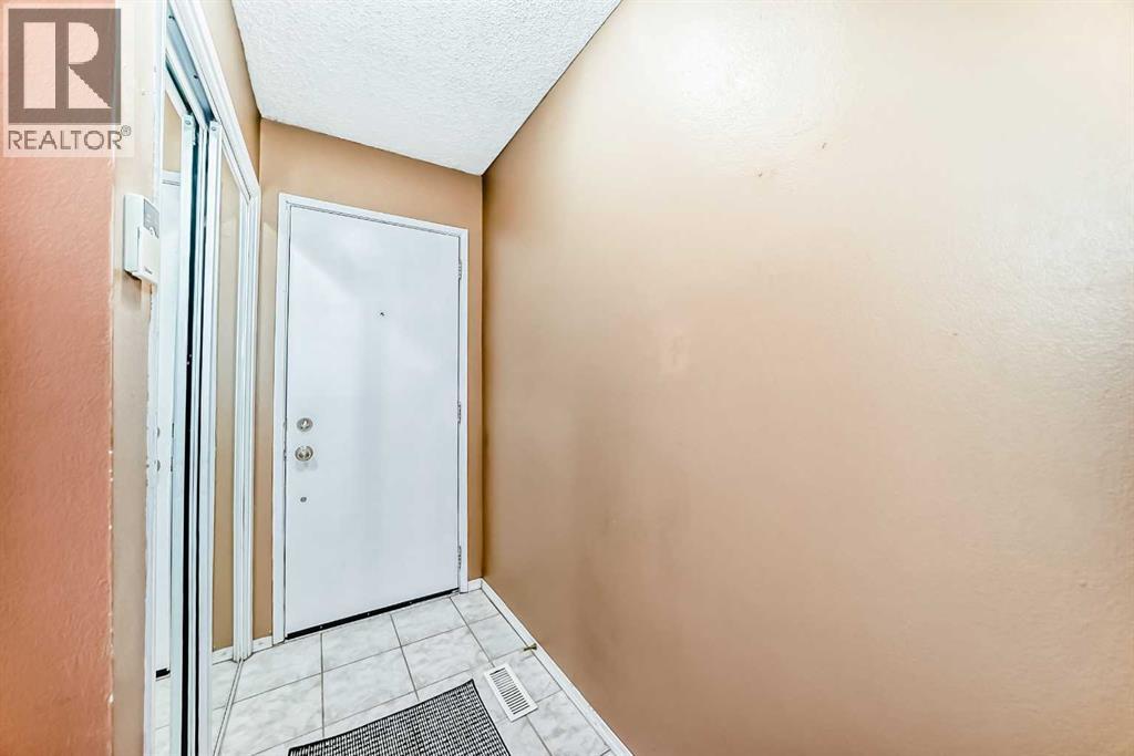 98, 123 Queensland Drive Se, Calgary, Alberta  T2J 5J4 - Photo 3 - A2307618