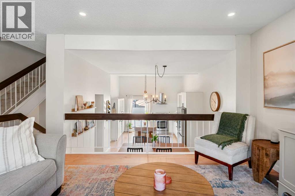 114 Brae Glen Lane Sw, Calgary, Alberta  T2W 1B6 - Photo 6 - A2308815