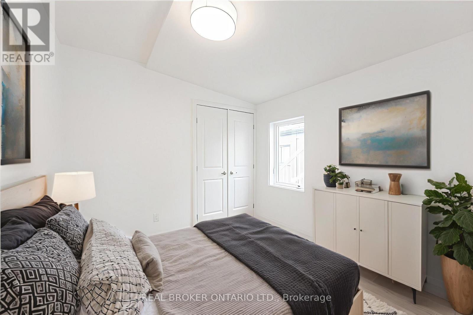 2 - 777 Beach Boulevard, Hamilton, Ontario  L8H 6Y5 - Photo 6 - X13100244