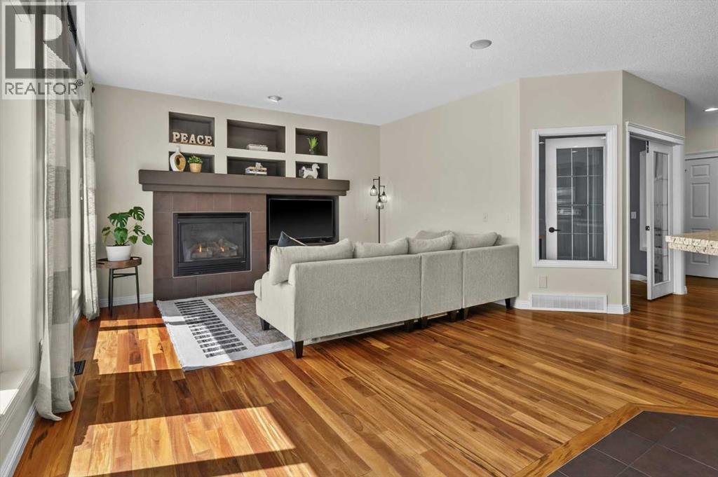 311 Royal Oak Circle NW, Calgary, Alberta  T3G 5L9 - Photo 11 - A2305924