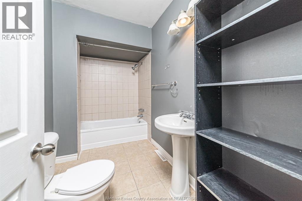 963 Josephine Unit# Full, Windsor, Ontario  N9B 2L4 - Photo 11 - 26006458
