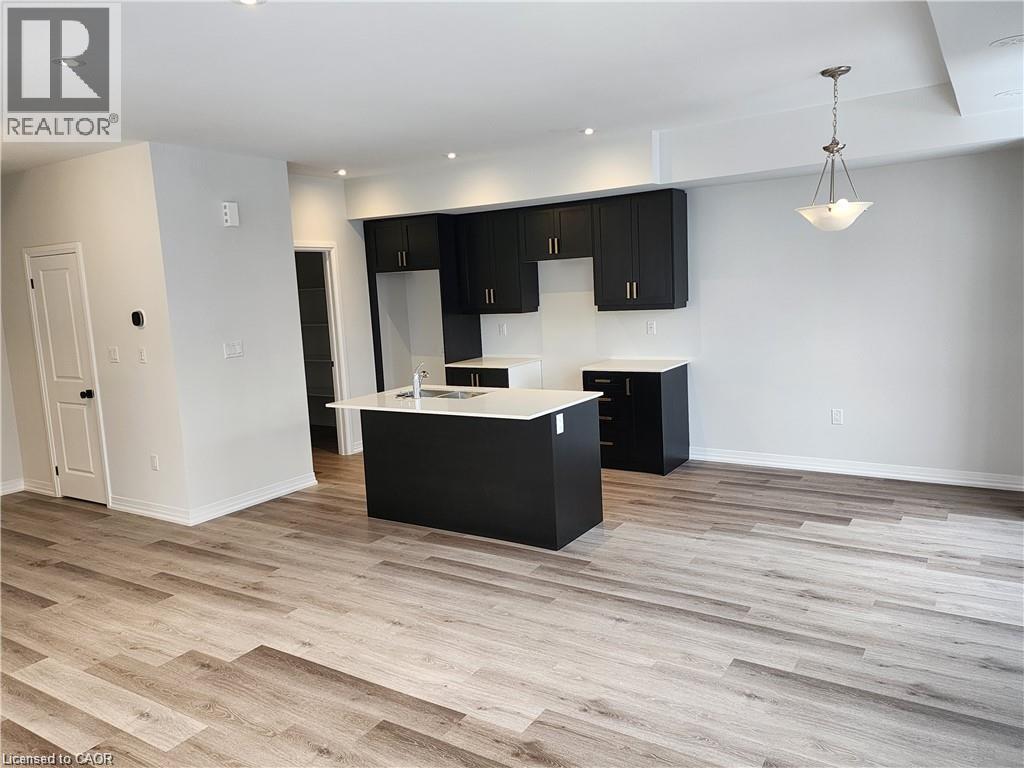 155 Equestrian Way Unit# 121, Cambridge, Ontario  N3E 0E8 - Photo 3 - 40812493