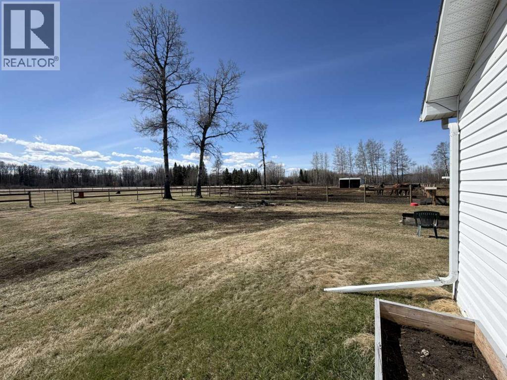 10014b 2 Highway, Kinuso, Alberta  T0G 1K0 - Photo 10 - A2308537