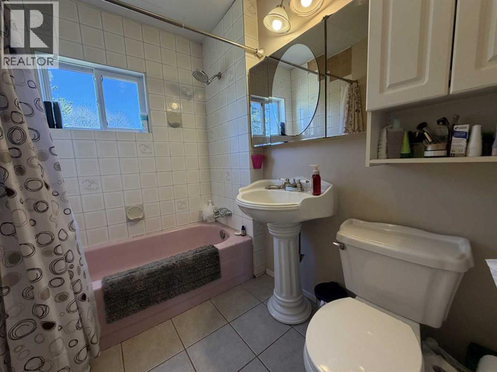 10014b 2 Highway, Kinuso, Alberta  T0G 1K0 - Photo 8 - A2308537