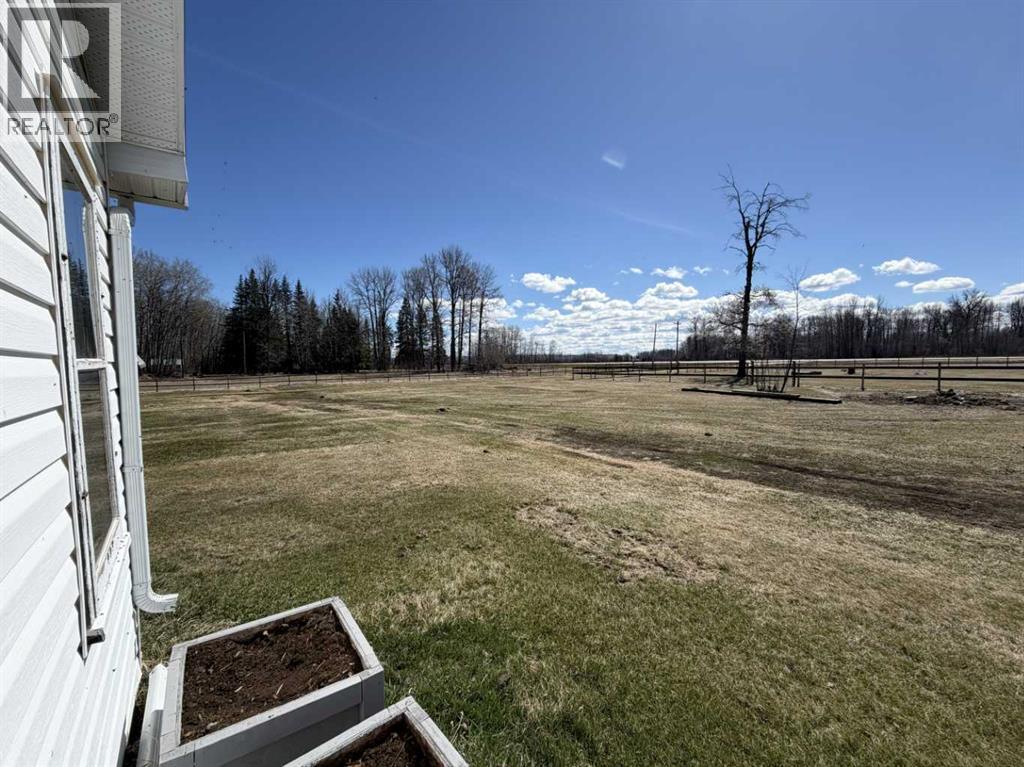 10014b 2 Highway, Kinuso, Alberta  T0G 1K0 - Photo 9 - A2308537