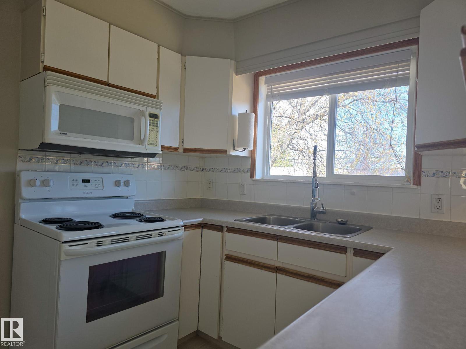 4632 46 Av, Evansburg, Alberta  T0E 0T0 - Photo 2 - E4486449