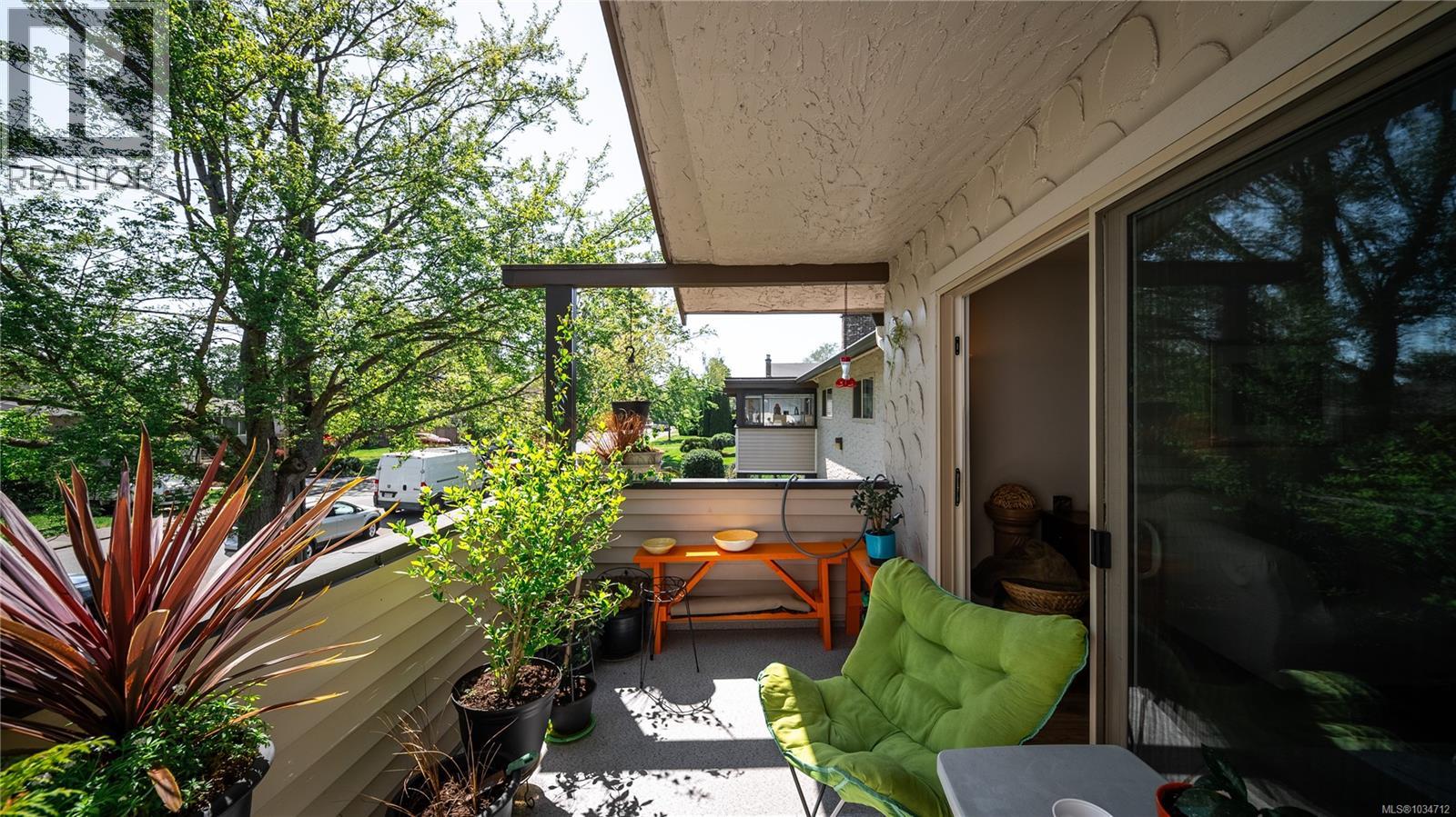 403 3170 Irma St, Victoria, British Columbia  V9A 1S8 - Photo 17 - 1034712
