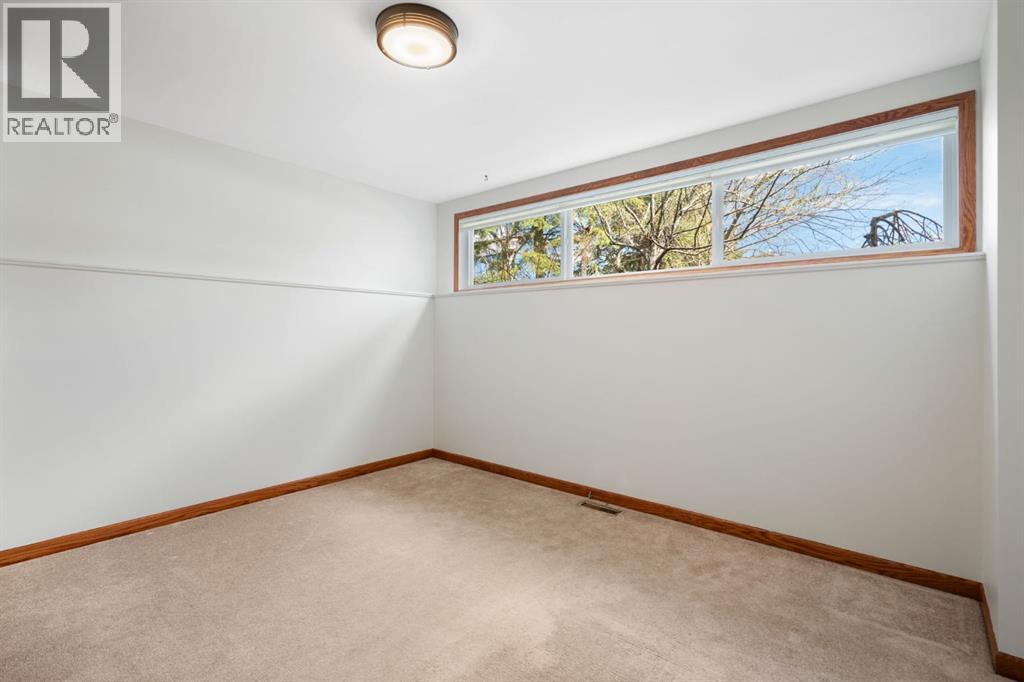 1619 47 Street SW, Calgary, Alberta  T3C 2E2 - Photo 15 - A2308524